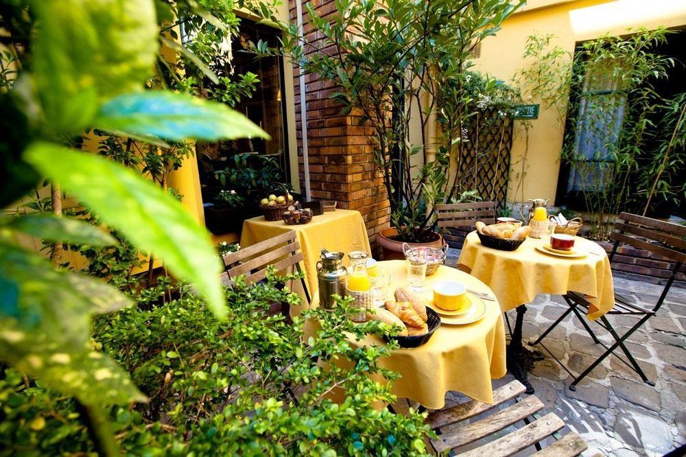 Hotel De La Tulipe Париж Екстериор снимка