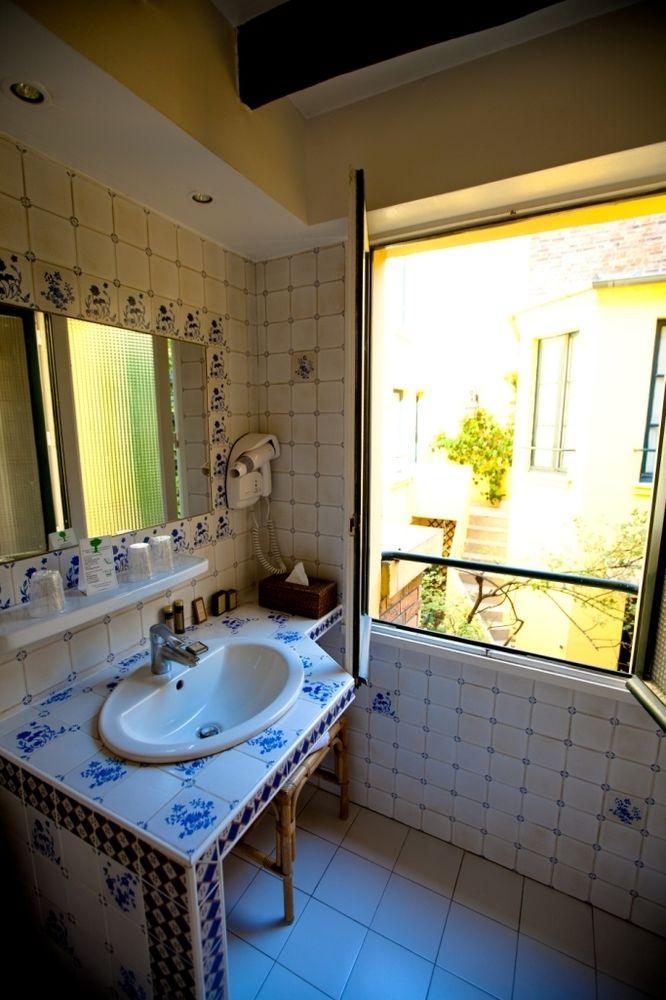 Hotel De La Tulipe Париж Екстериор снимка